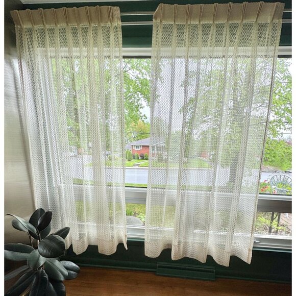 Vintage 70s net woven curtain, cream/off-white mesh, pleated panel, price for 1 - Picture 2 of 9